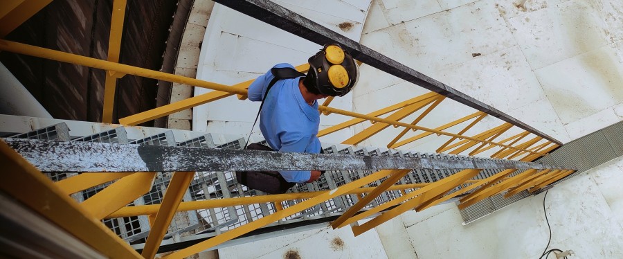 Ispettori di Linea, di Impianto e del parco serbatoi, certificati secondo norme EN ISO 9712 e ASME