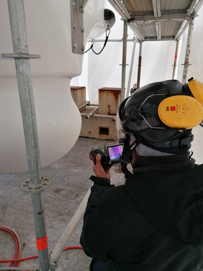 Controlli di termografia con termocamera ad infrarossi