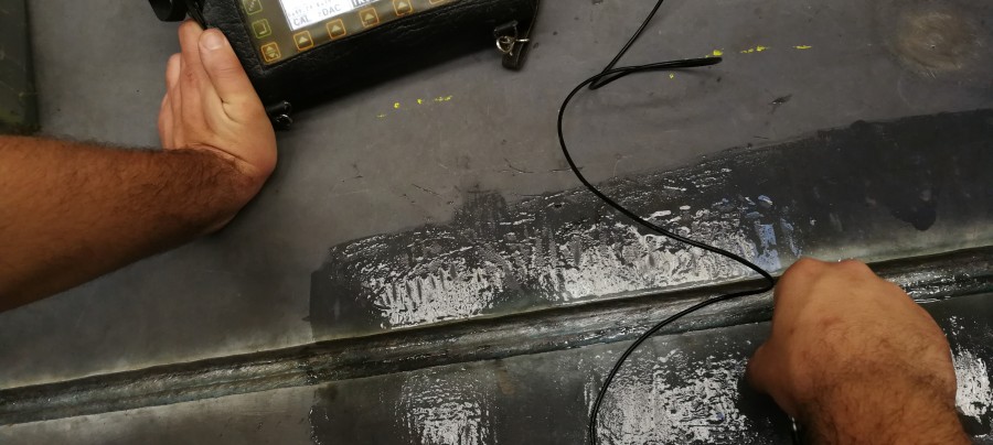 Controllo ultrasonoro difettoscopico